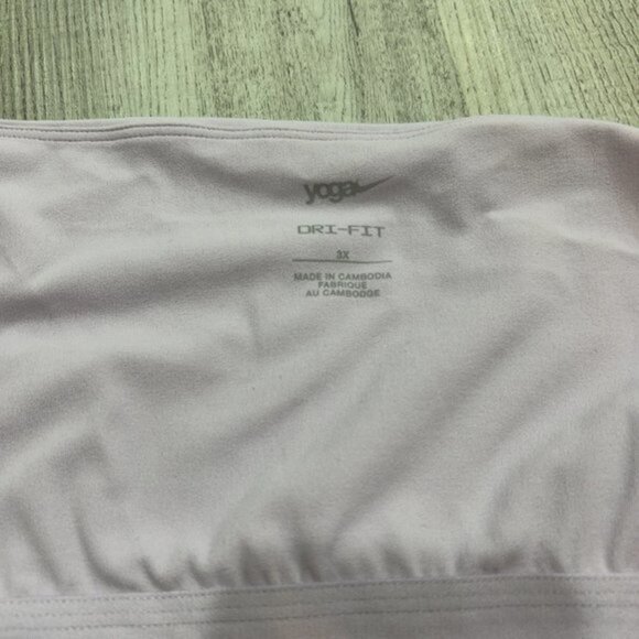 🟡SOLD🟡Nike Yoga Luxe Women's Shelf-Bra Workout Tank in Lavender Purple 3X NWT - Picture 7 of 7